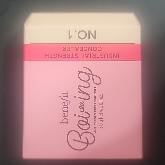 Benefit Boi-ing Industrial Strength Concealer in No. 1 with New Foundation Brush - Picture 3 of 4